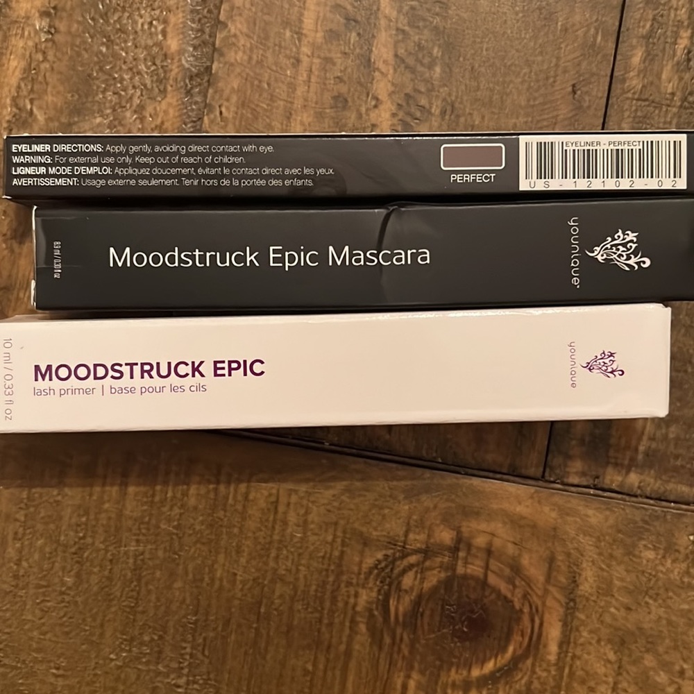 Eye makeup bundle - Picture 2 of 7